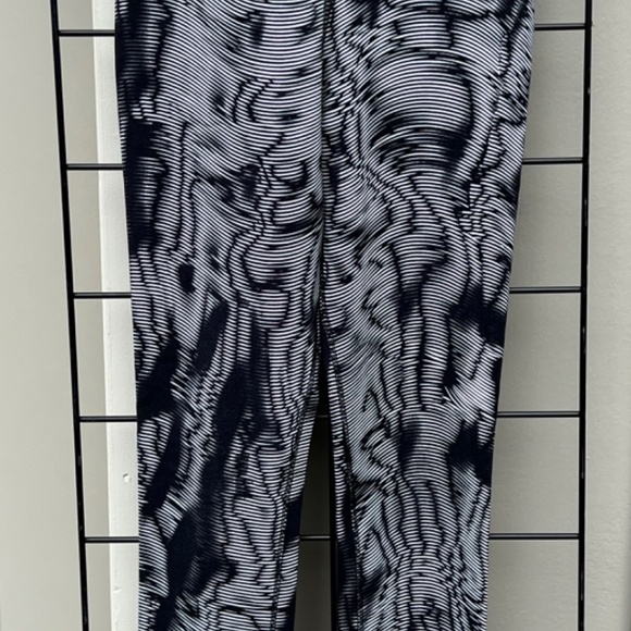 Women's Nike Dry-Fit Leggings- XS - Picture 12 of 13